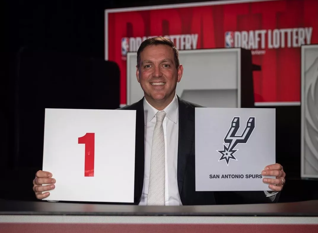 San Antonio Spurs proprietor reportedly spends thousands and thousands shopping for land on Hawaiian Island