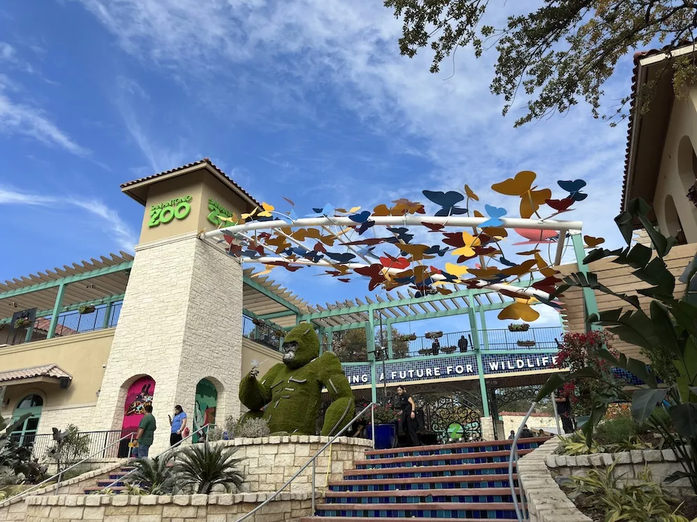 San Antonio Zoo offering free admission to frontline workers every day in September