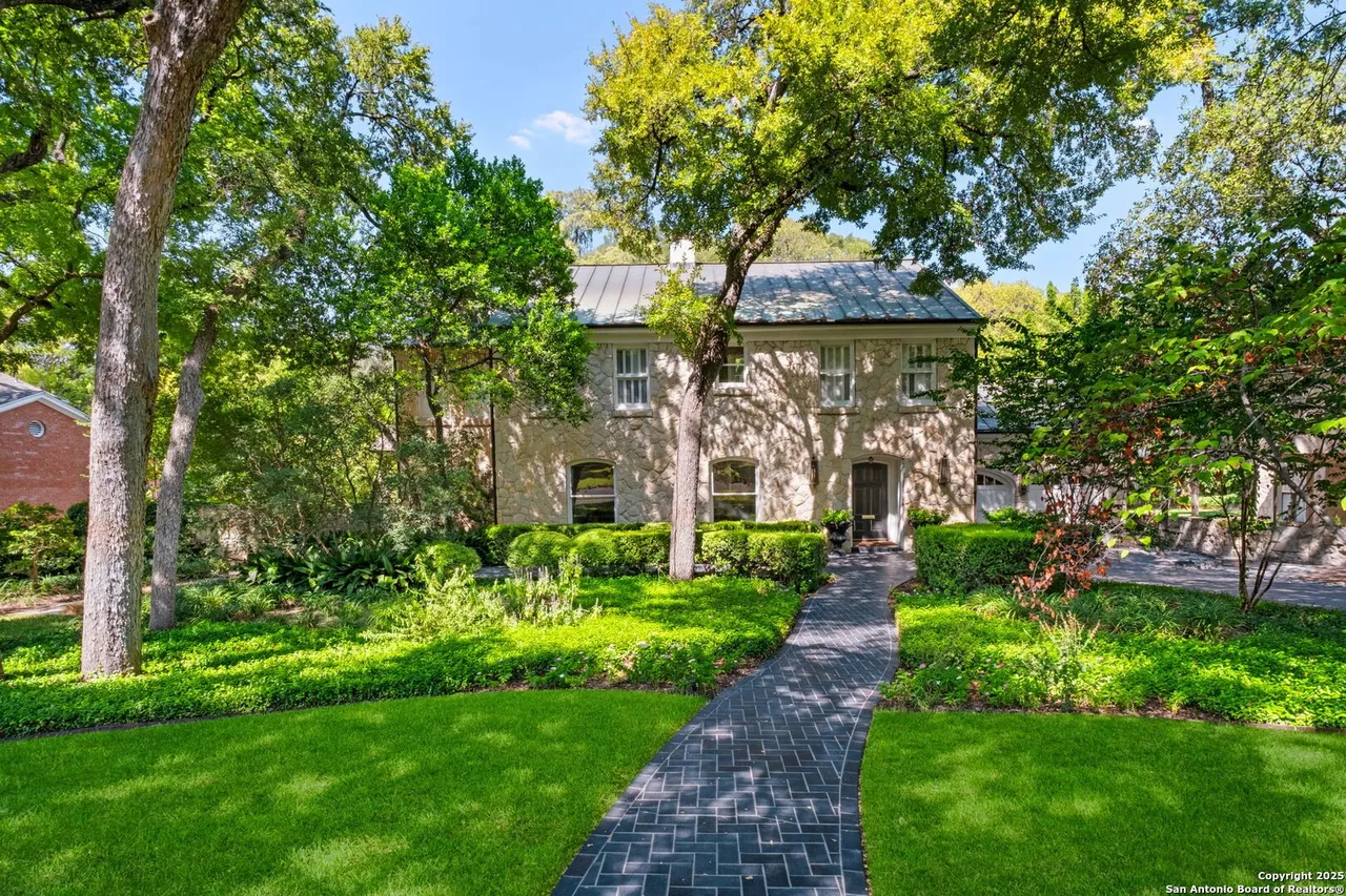 This historic San Antonio mansion on the market simply bought a K worth reduce