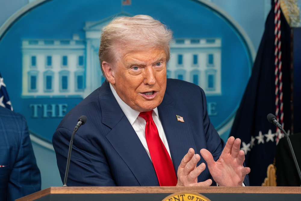 Assclown Alert: Stepping up for extra abuse from Daddy Trump with Texas Republicans