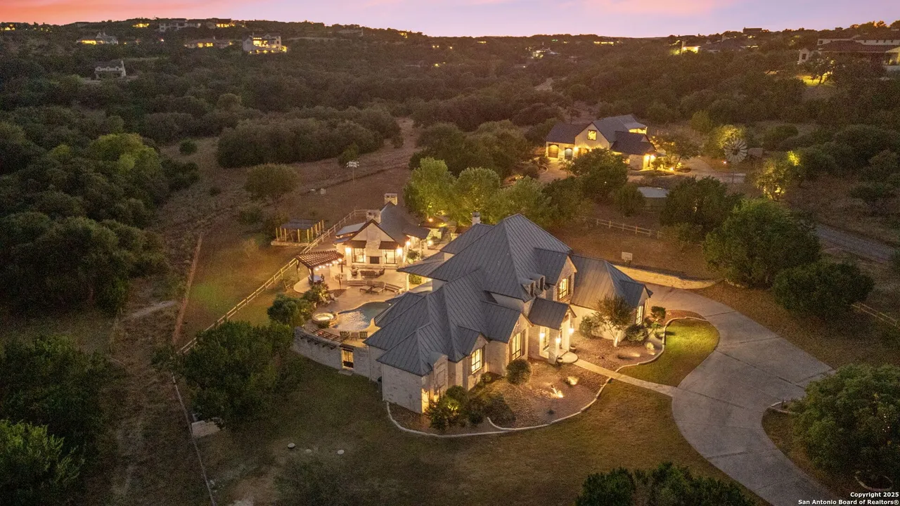This Boerne mansion on the market comes with horse stalls and luxurious air-conditioned canine kennels