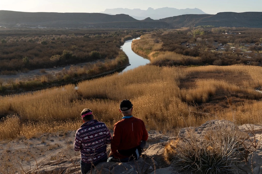 .7 billion contract awarded ‘for border wall in Large Bend’ amid public confusion over plans
