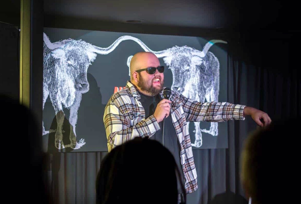 Blind standup who hit massive on Kill Tony talks comedy forward of San Antonio present