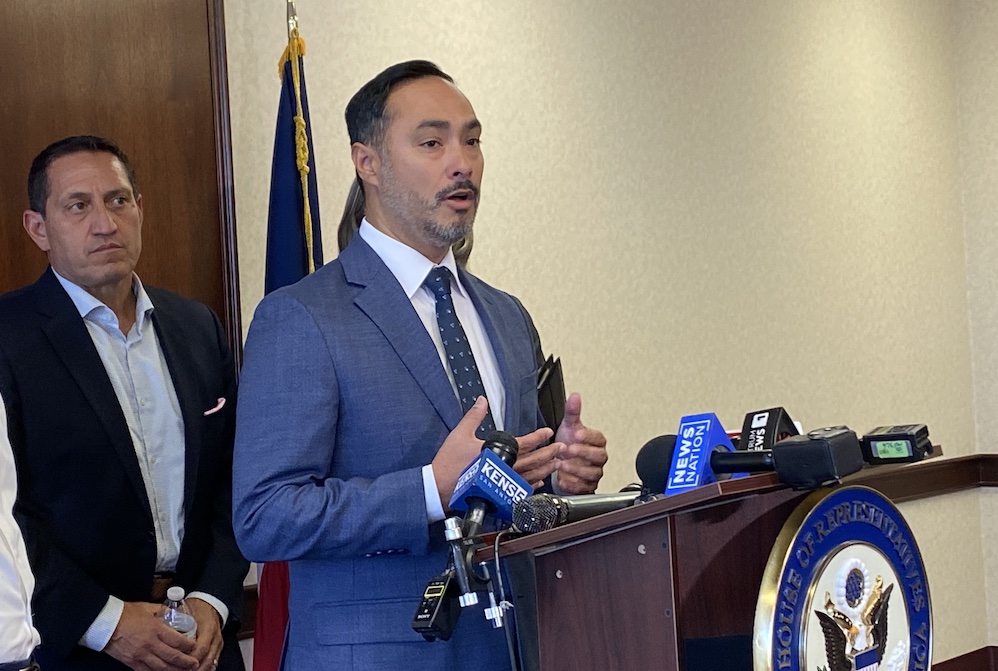 ICE refuses to let U.S. Rep. Joaquin Castro visit 5-year-old detained at Dilley trailer prison